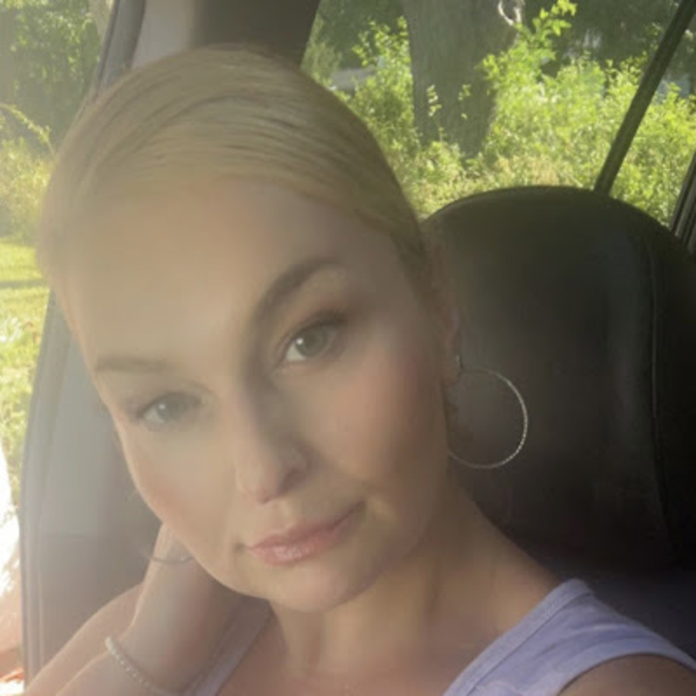 Meet your Posher, Jennifer